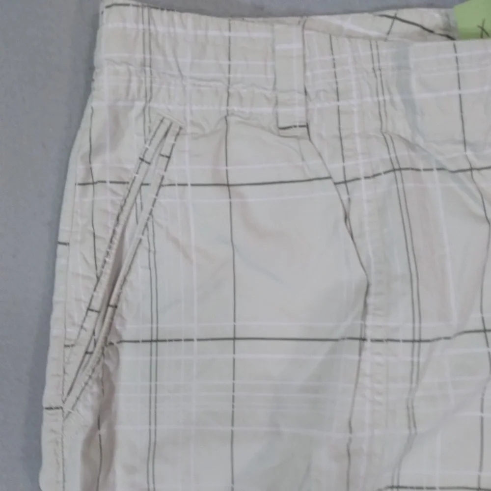 Nike Shorts men's 38 x 12 White plaid Athletic department Bermuda outdoor sports